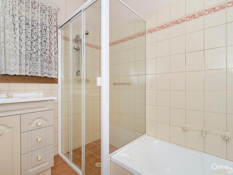 25 Trimmer Parade, Findon SA 5023