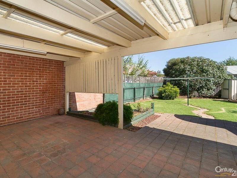 25 Trimmer Parade, Findon SA 5023