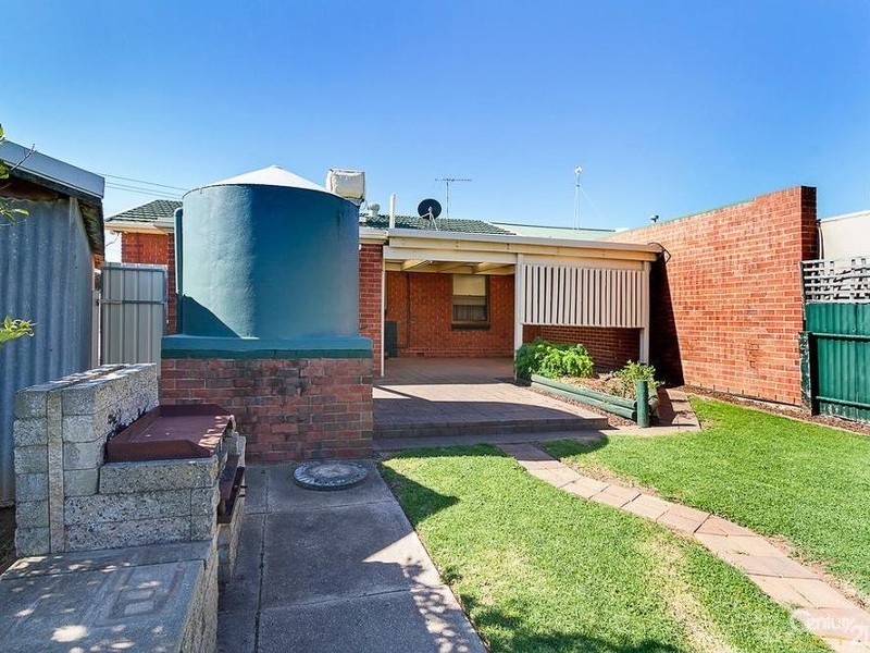 25 Trimmer Parade, Findon SA 5023