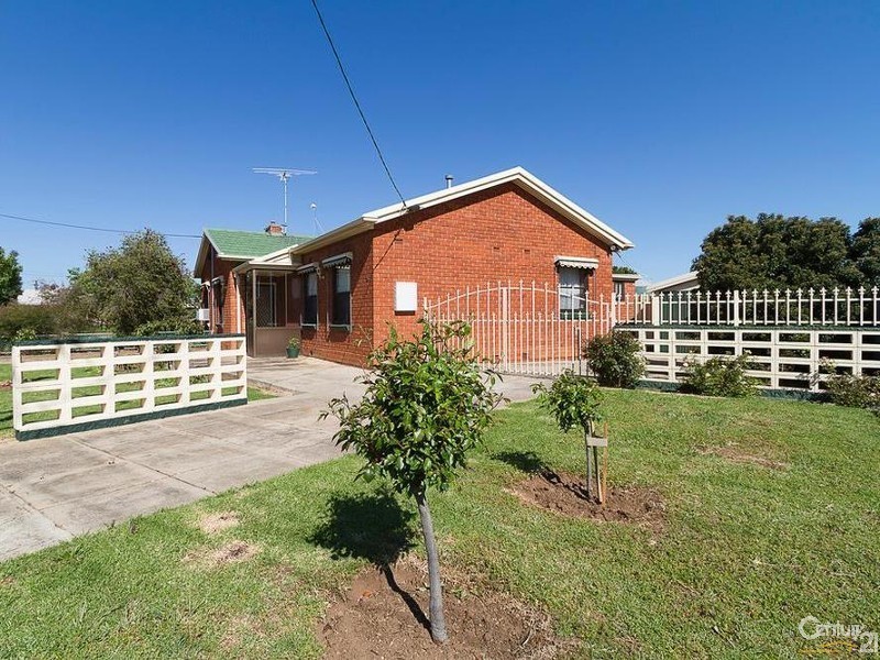 25 Trimmer Parade, Findon SA 5023