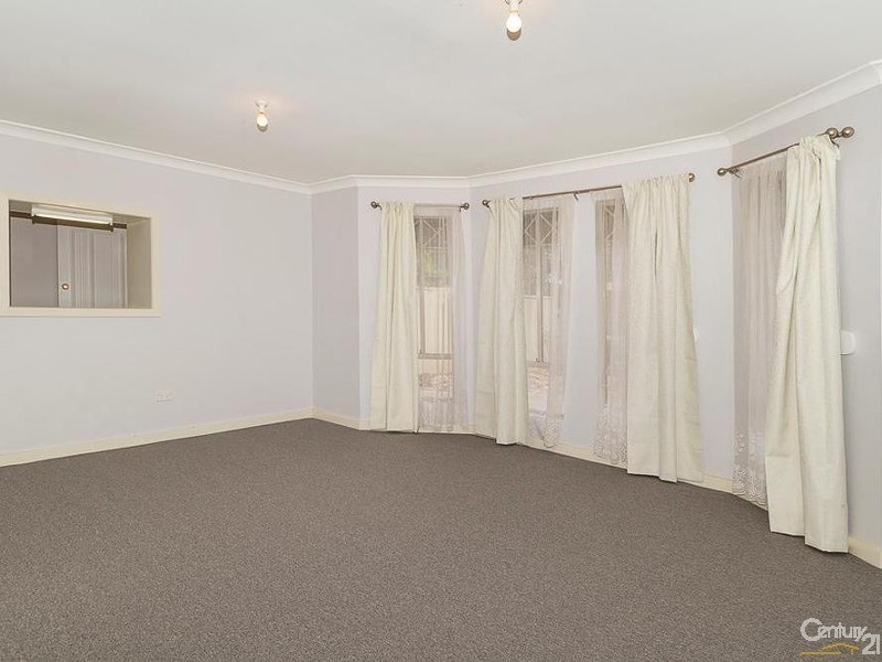 48 Woodcock Cr, Para Hills West SA 5096