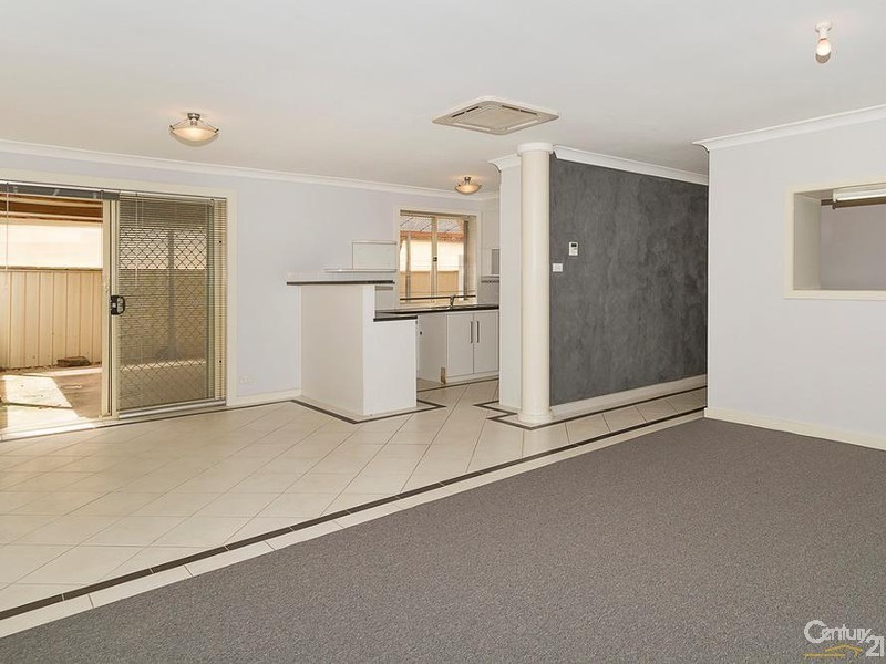 48 Woodcock Cr, Para Hills West SA 5096