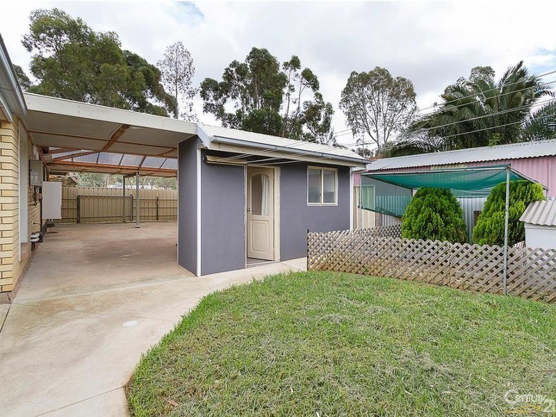 48 Woodcock Cr, Para Hills West SA 5096