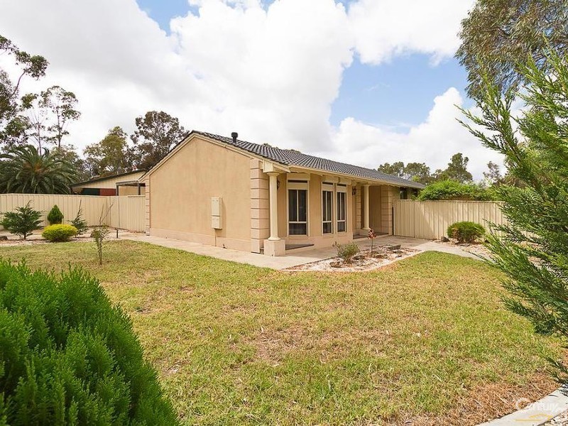 48 Woodcock Cr, Para Hills West SA 5096
