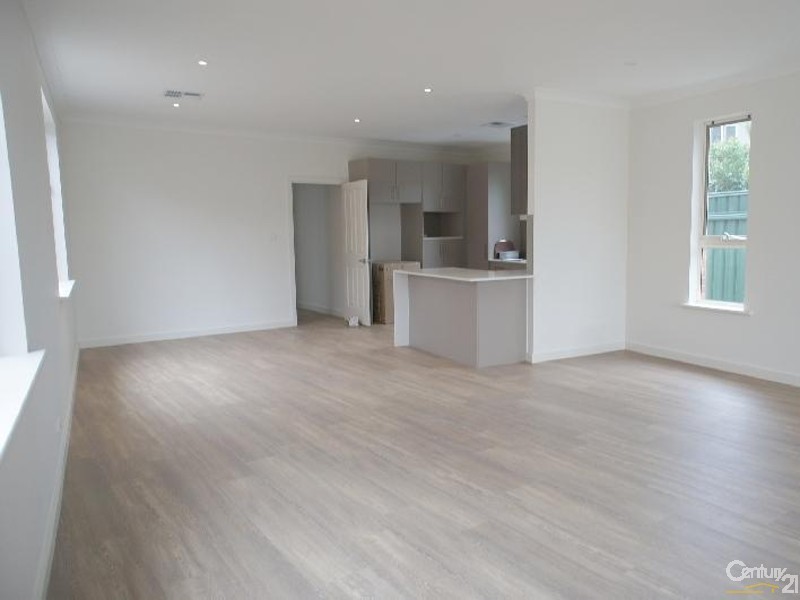 2 Moreton St, Hillcrest SA 5086