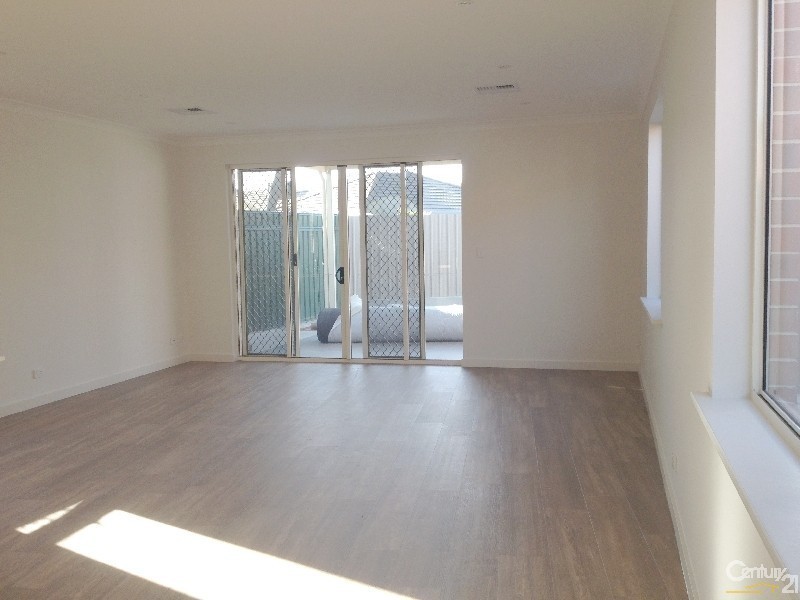 2 Moreton St, Hillcrest SA 5086