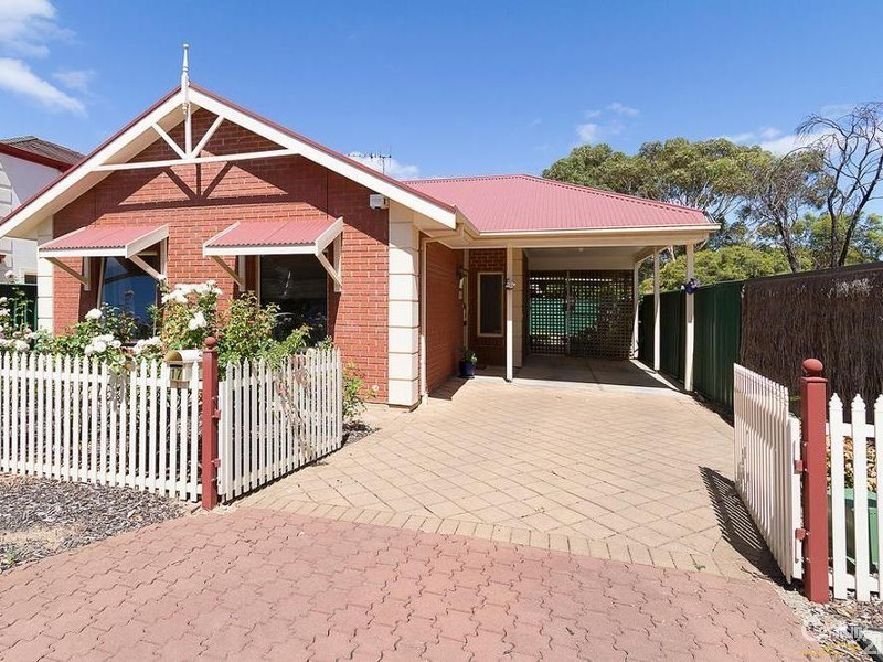 17 Hidcote Circuit, Oakden SA 5086
