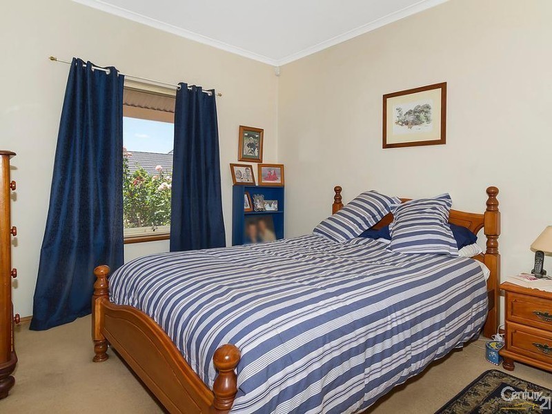 17 Hidcote Circuit, Oakden SA 5086