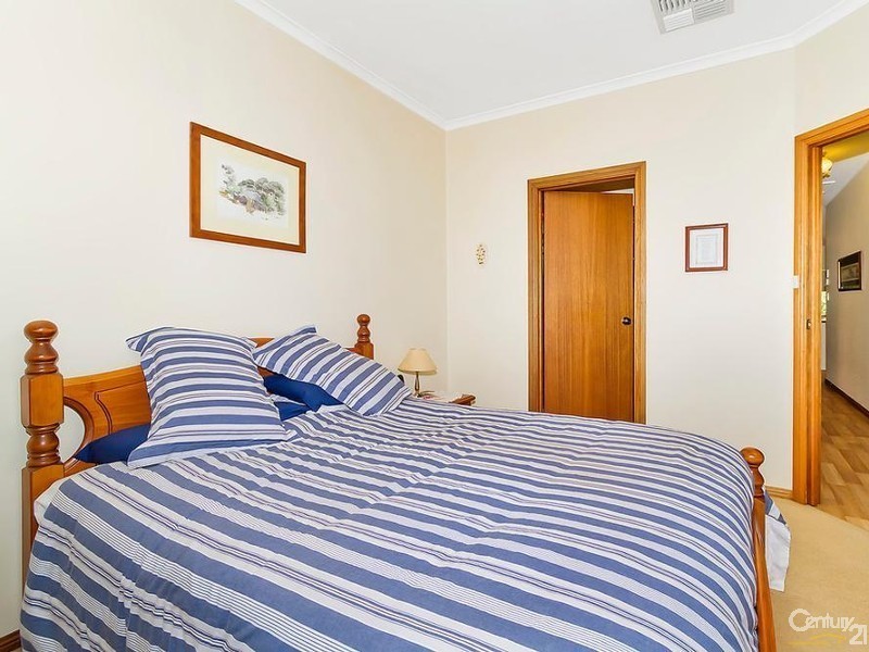 17 Hidcote Circuit, Oakden SA 5086