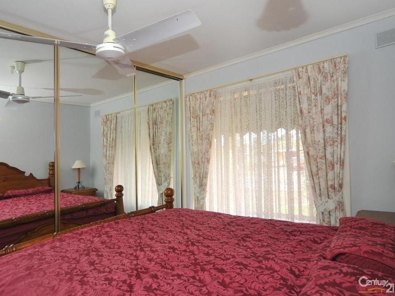 8 Cheltenham Crescent, Salisbury East SA 5109