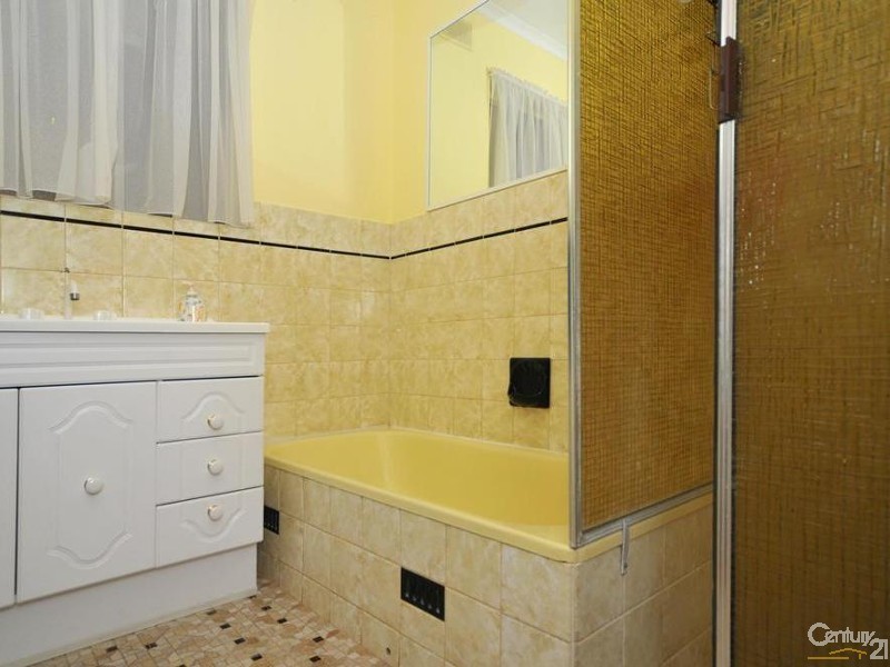 8 Cheltenham Crescent, Salisbury East SA 5109