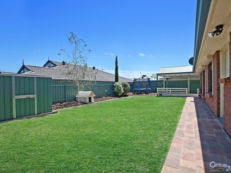 17 Rowe Circuit, Walkley Heights SA 5098