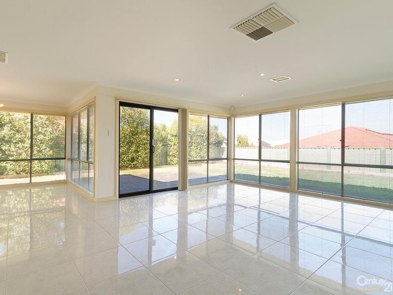 56 Magazine Drive, Walkley Heights SA 5098