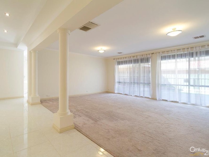 56 Magazine Drive, Walkley Heights SA 5098