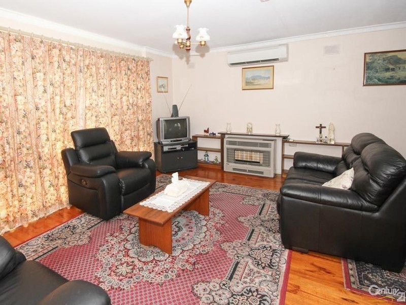 13 Dale Ave, Ridgehaven SA 5097