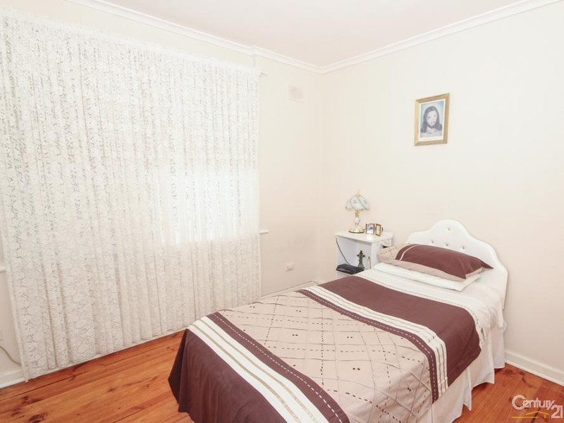 13 Dale Ave, Ridgehaven SA 5097