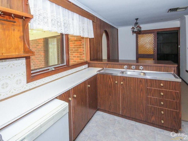 12 Bell Court, Valley View SA 5093