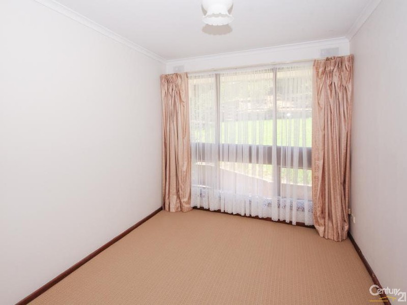 12 Bell Court, Valley View SA 5093