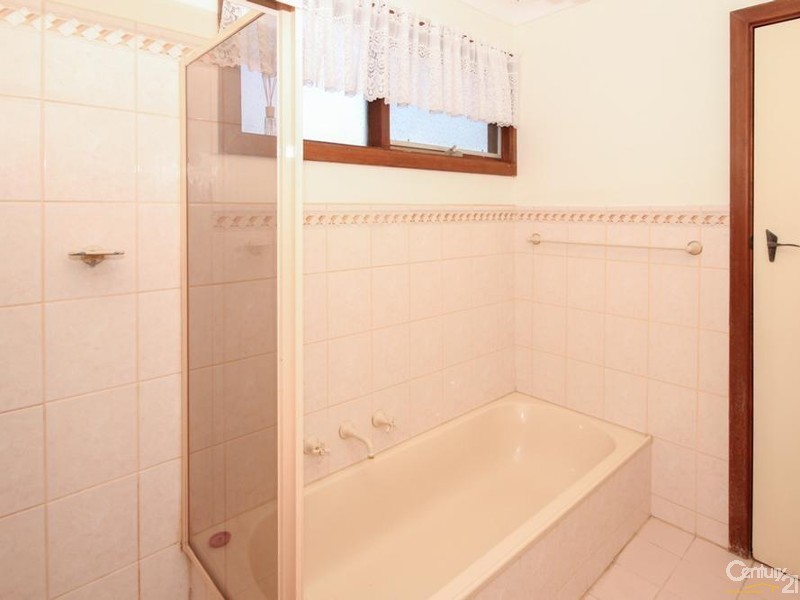 12 Bell Court, Valley View SA 5093