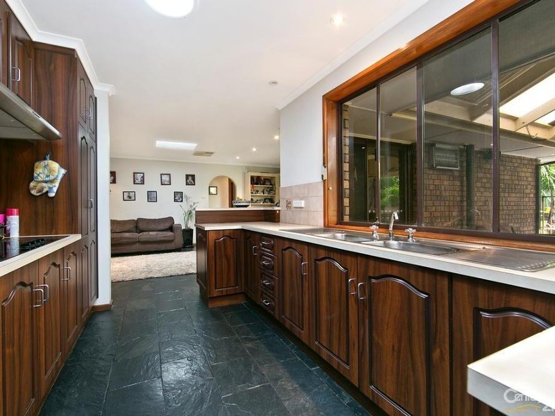 4 Dallas Court, Wynn Vale SA 5127