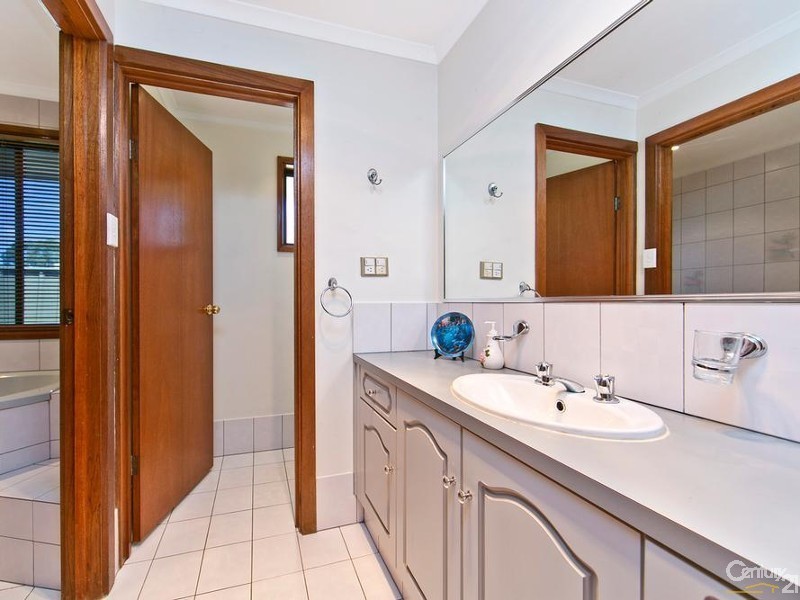 4 Dallas Court, Wynn Vale SA 5127