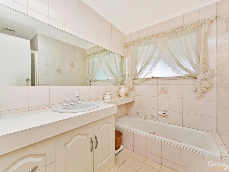 42 Allchurch Avenue, Redwood Park SA 5097