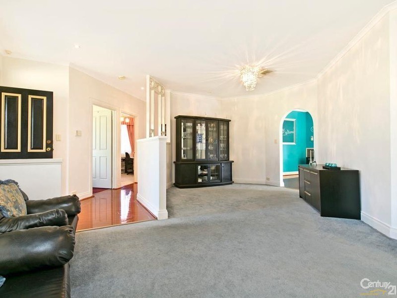 8 Elmwood Rise, Golden Grove SA 5125