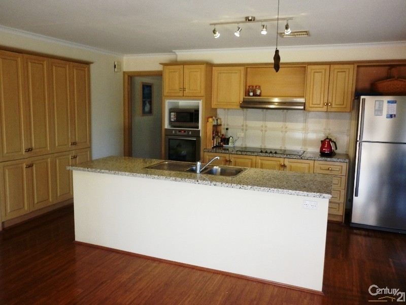 3 Greenfinch Court, Wynn Vale SA 5127