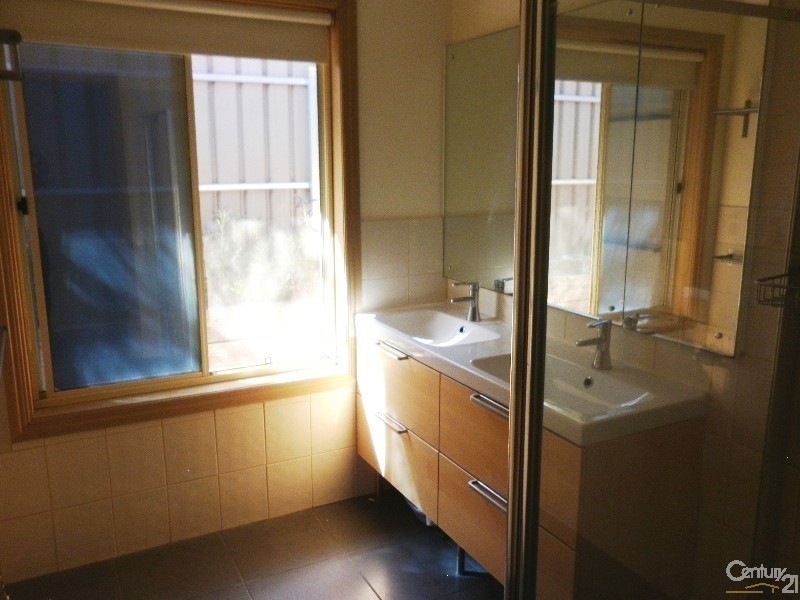 3 Greenfinch Court, Wynn Vale SA 5127