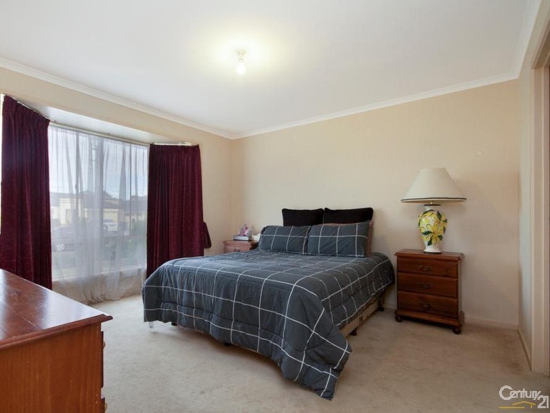 7 Cyclamen Avenue, Para Hills West SA 5096