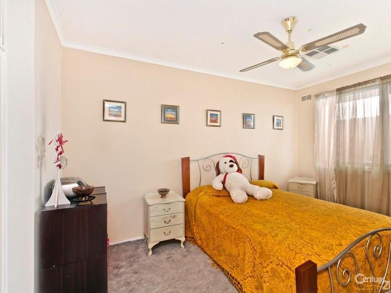 5  Batley Street, Para Vista SA 5093