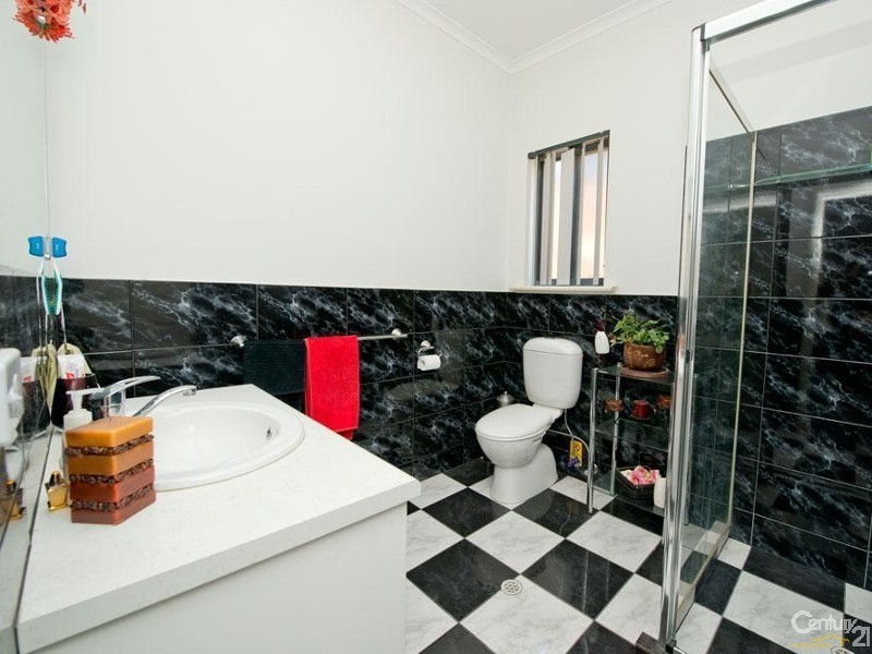 52 Shoalhaven Circuit, Mawson Lakes SA 5095