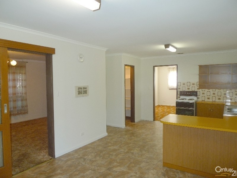 2 Chinner Street, Ridgehaven SA 5097