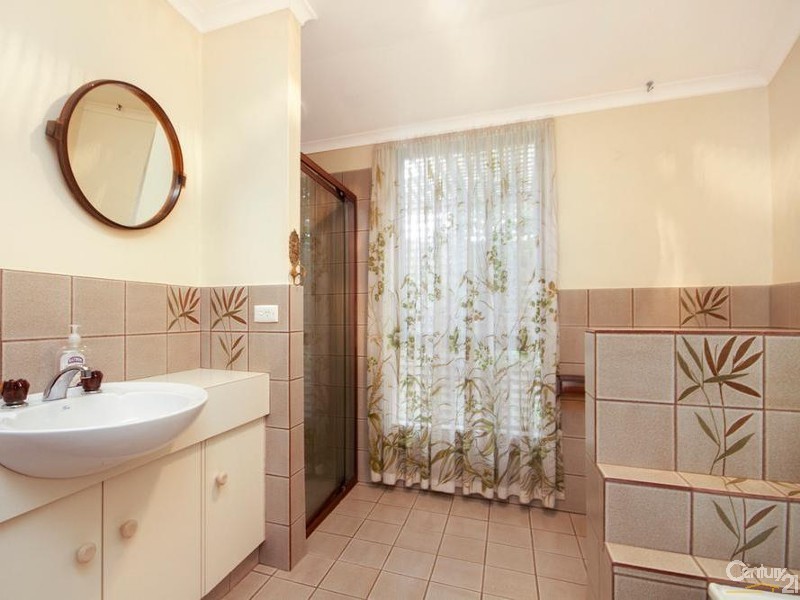 13 Dearman Avenue, Redwood Park SA 5097