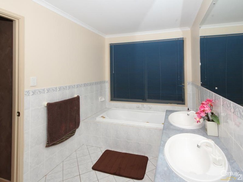 11 Darlton Court, Andrews Farm SA 5114