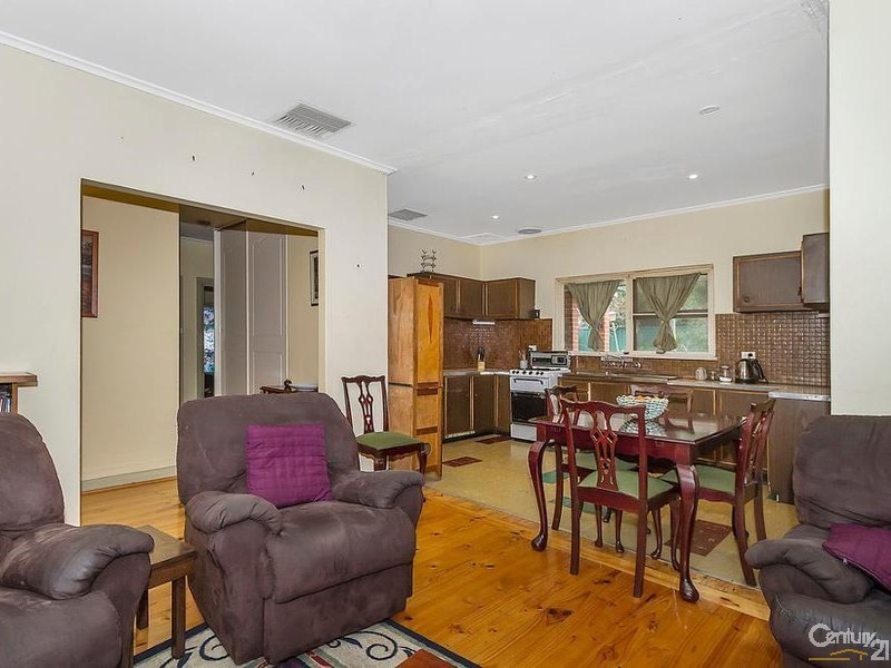 16 Creekview Drive, Redwood Park SA 5097