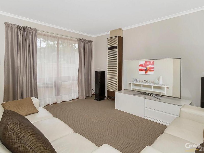 6 Louise Court, Para Hills SA 5096