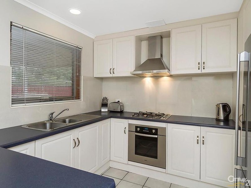 6 Louise Court, Para Hills SA 5096