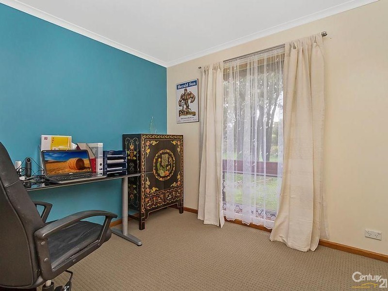 6 Louise Court, Para Hills SA 5096