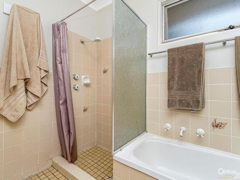 6 Louise Court, Para Hills SA 5096