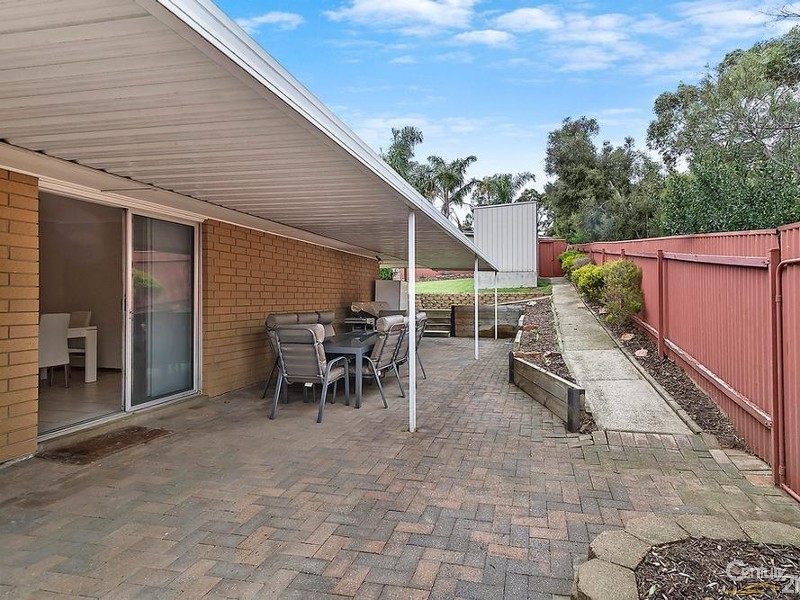 6 Louise Court, Para Hills SA 5096