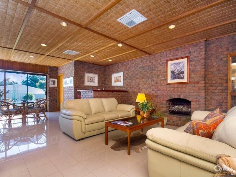 18 Demaret Avenue, Fairview Park SA 5126