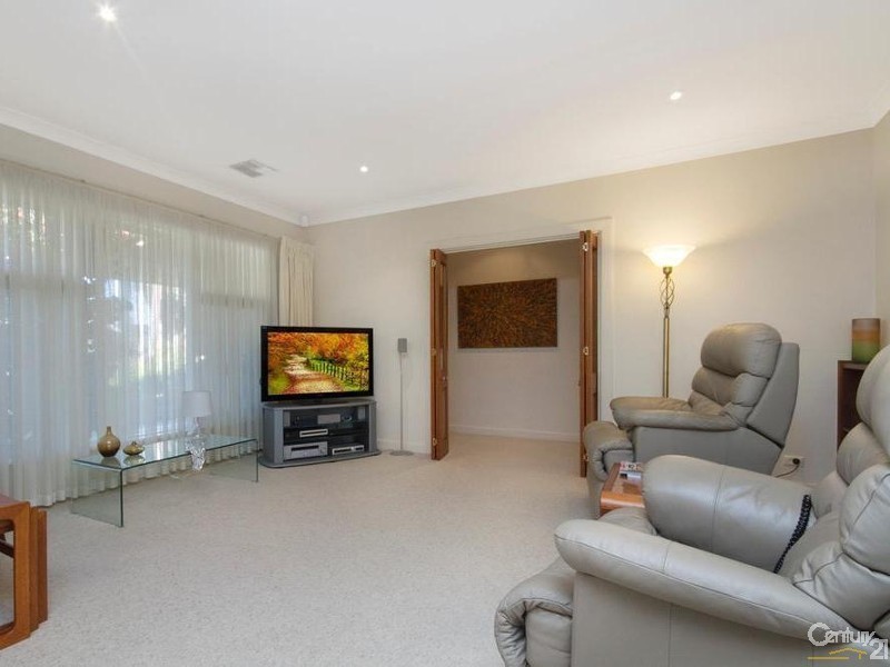 18 Demaret Avenue, Fairview Park SA 5126