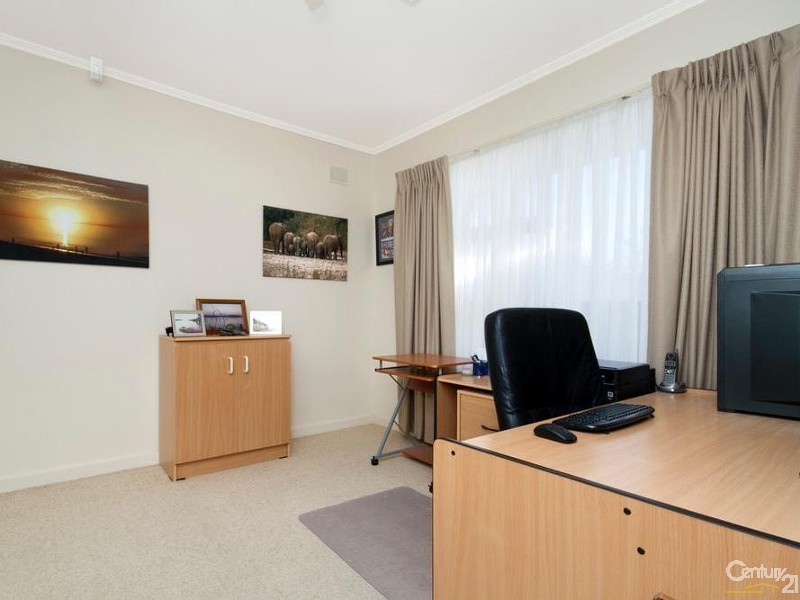 18 Demaret Avenue, Fairview Park SA 5126