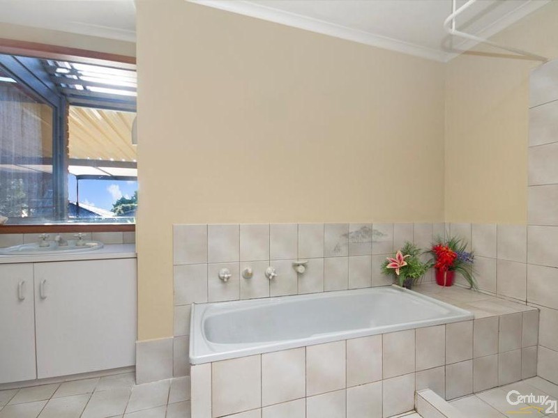 4 Kareda Court, Hillbank SA 5112