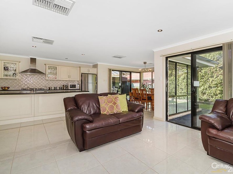 56 Magazine Drive, Walkley Heights SA 5098