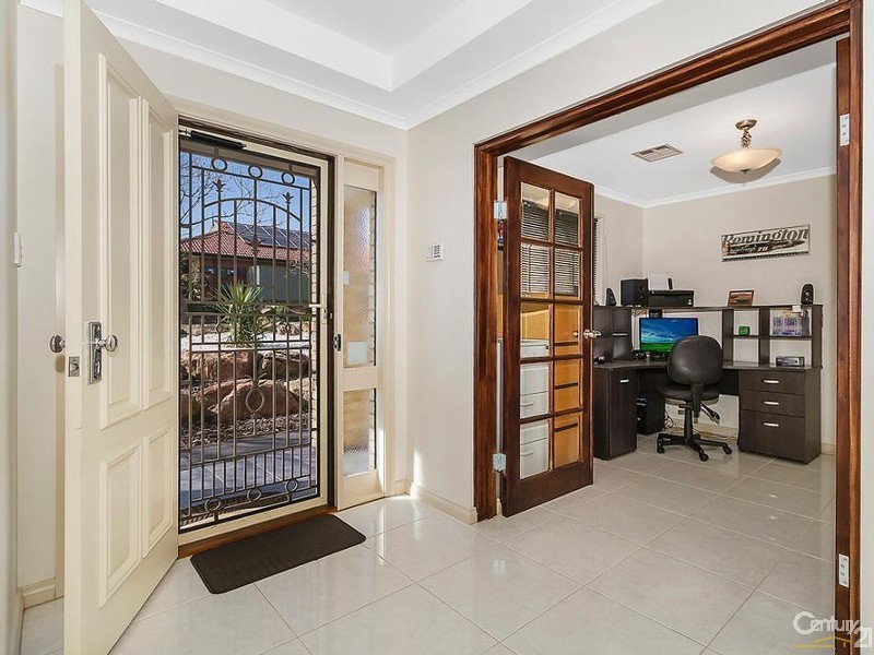 56 Magazine Drive, Walkley Heights SA 5098