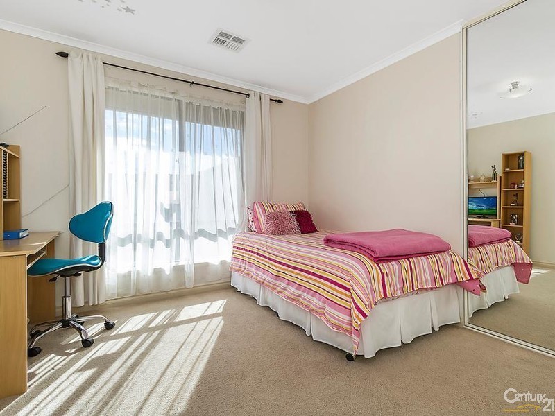 56 Magazine Drive, Walkley Heights SA 5098