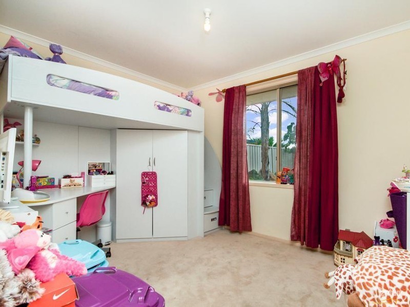 7 Cyclamen Avenue, Para Hills West SA 5096