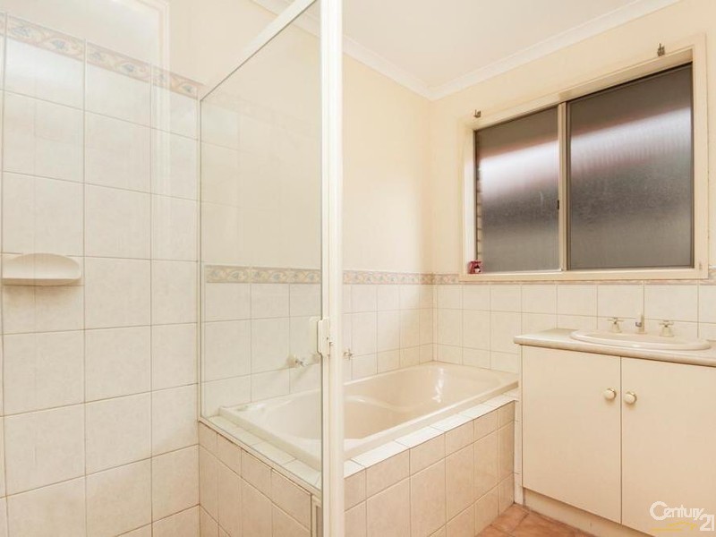 7 Cyclamen Avenue, Para Hills West SA 5096
